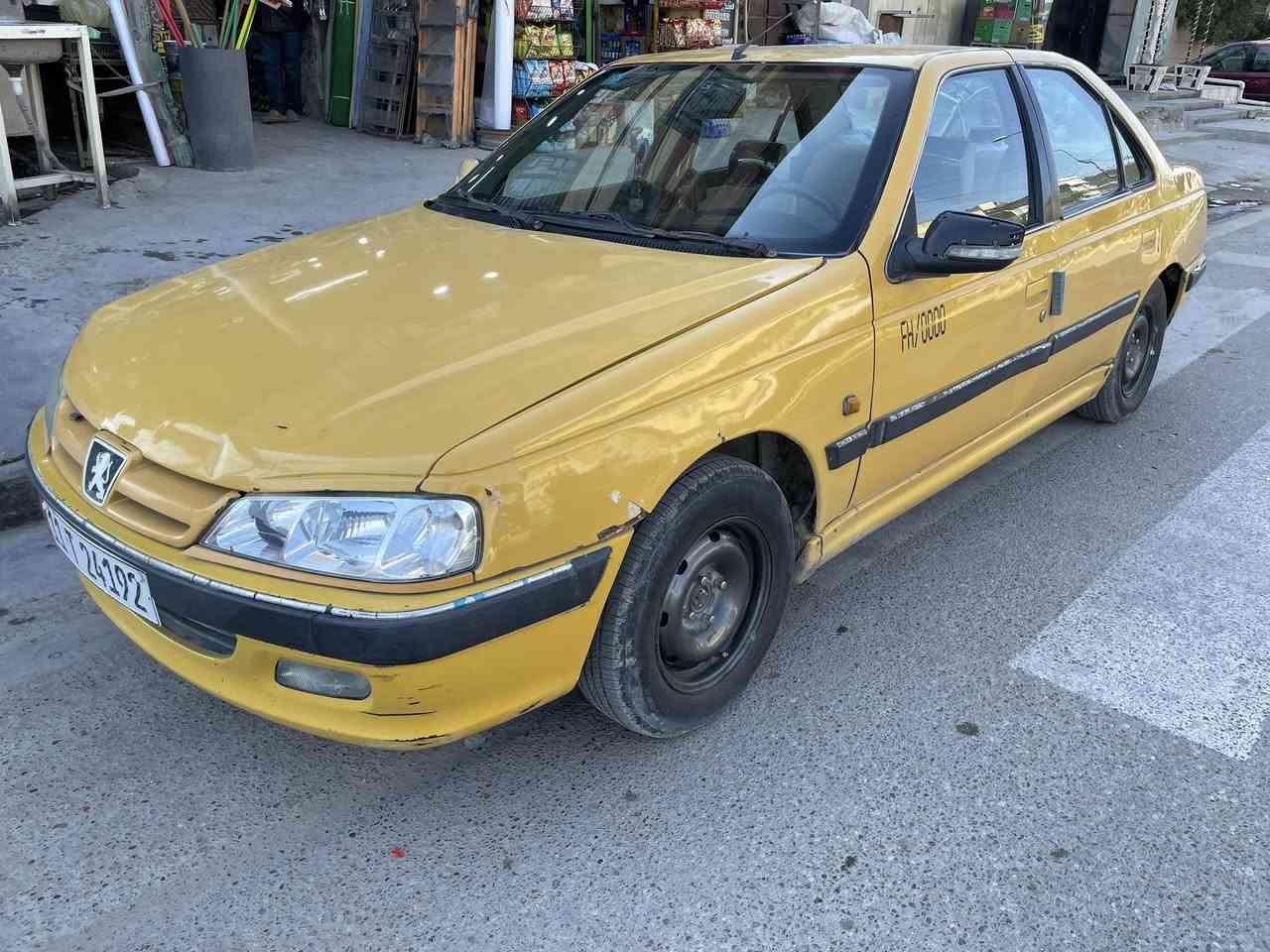 السلام عليكم 
بيجو بارص 2010 رقم بغداد مكان السيارة بغداد مصبوغة عام كير ومكينة جدد 
تخم تاير جديد دوشمة جديدة السعر 30 وبي مجال 
***********
