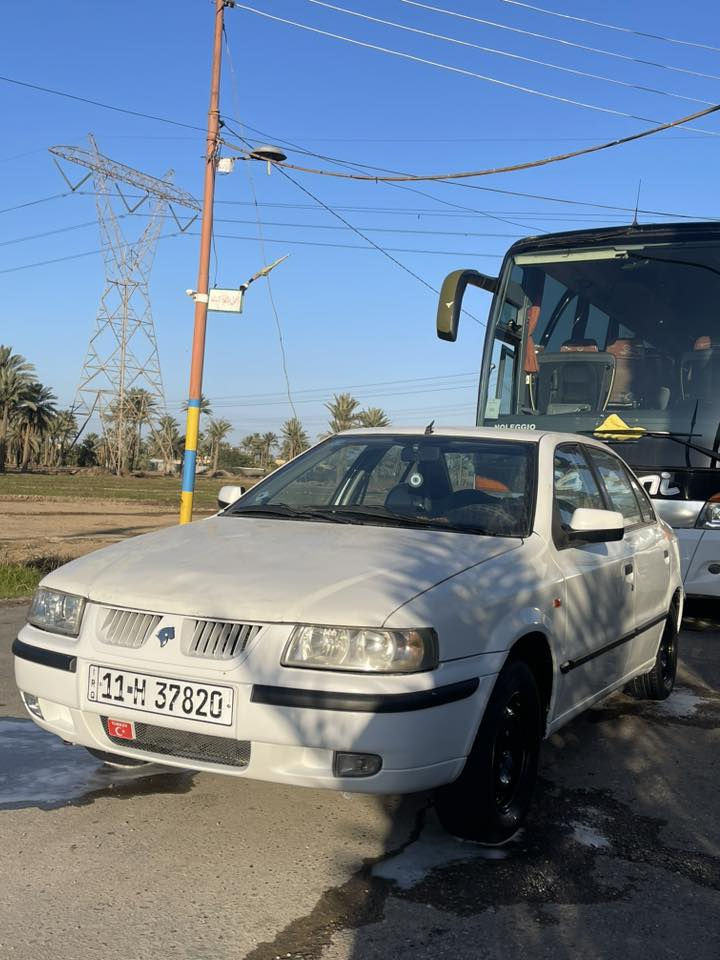 للبيع سمند موديل ٢٠١٠ سياره نضيفه حيل صبغ مابيها بلاديه بيها تكحيل بس كير محرك  تمام تدفئ وتبريد كهرباء كلها شغاله رقم بغداد عارضها ٤٧ وبيها مجال حك الجيه ***********
