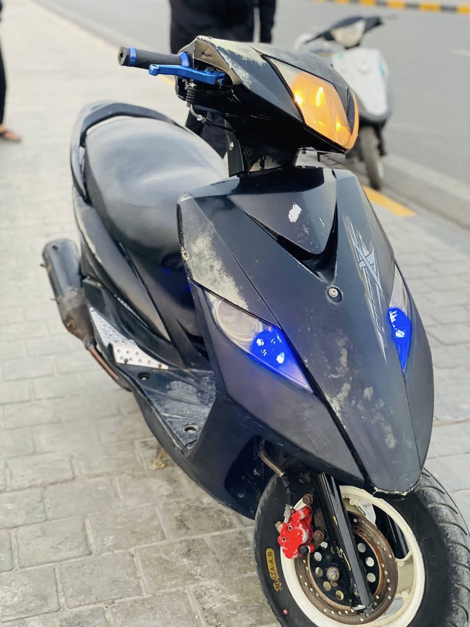 سلام عليكم دراجه ثعلب 🦊كلش نضيفه كهربائيه عمت شغاله مكينه ناعمه كلش كفرات ختمم واحدد دراجه كلش نضيفه اي نقص ما بيها ملاحضه قبق كلجات موجود اني فاتحه جماليه لدراجه سعرها 475ولحد يضل يسولف بكيفه اتصل وبخدمتك مكاني بغداد الحريه شارع 30 قرب اسواق مريومه رقم تليفوني ***********
