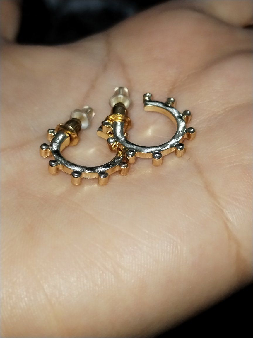 نحاس اصلي لون ثابث مدا لعمر 😍 يوجد توصيل


**إذا كنت صاحب هذا الإعلان وتريد حذفه لأي سبب، رجاءا أرسل رسالة إلى الدعم الفني**