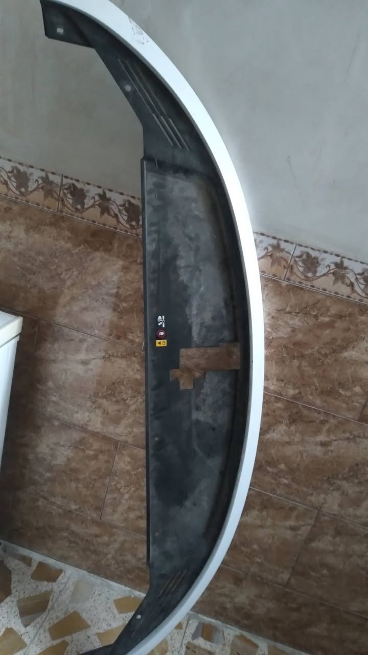 كفر بدنه سورنتو امريكي مديل ٢١سعر ١٠٠ الف ***********
