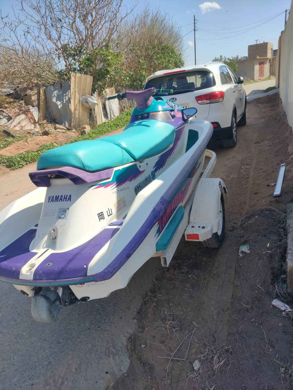 جت سكي ياماها ويف ڤينچر (wave Venture) الجت نضيف جداً مكفول من الضربة حتى شخط مابيه محرك ترايبل (Triple) 1100 موديل 2000، الجت مكفول كفاله عامة. والسعر 25 $ ورقة وبية مجال بسيط. 
المكان محافظة صلاح الدين 
***********
