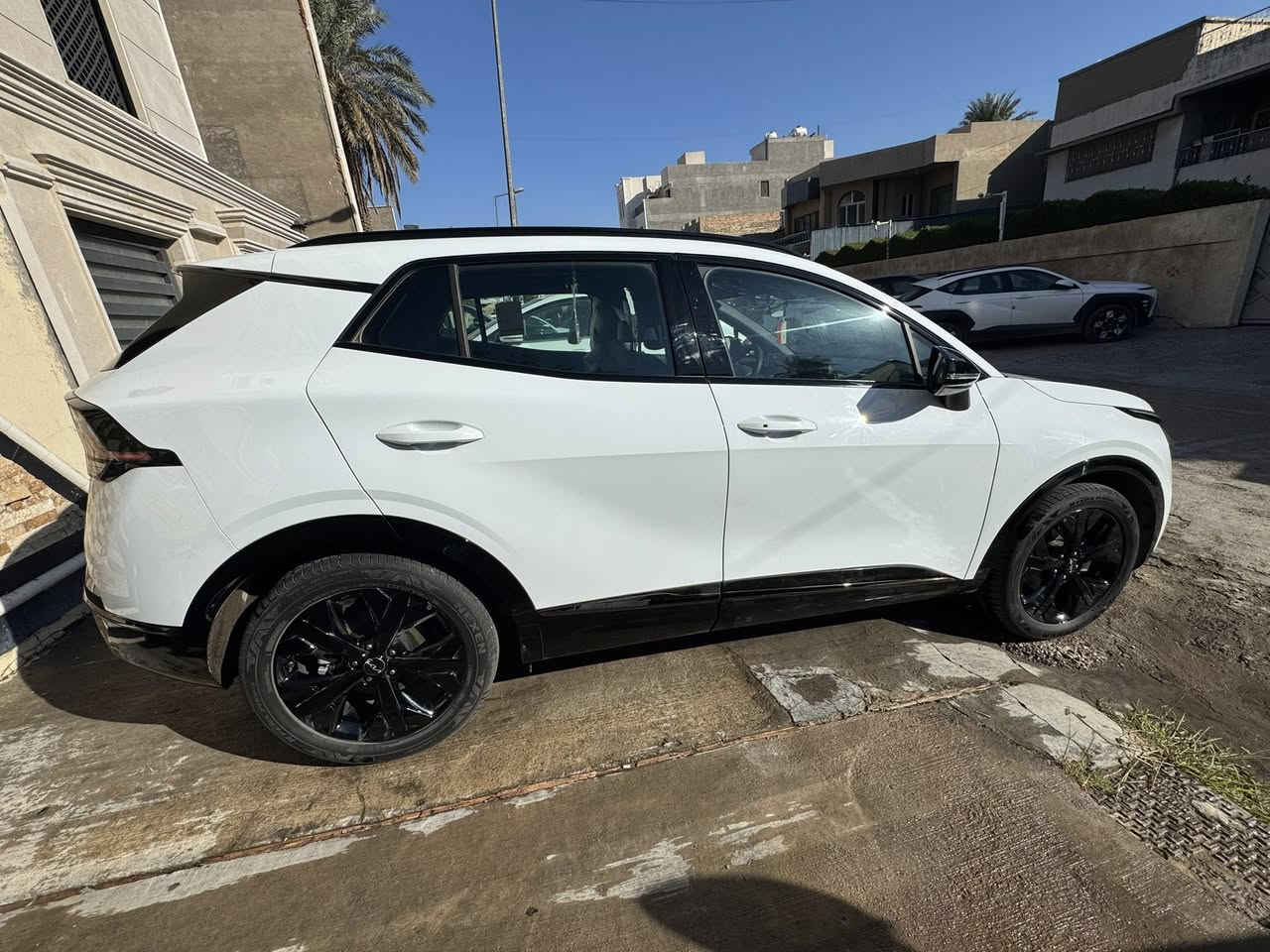 السلام عليكم سبورتج موديل 2025 بلاك ادشن ماشيه7000 ضمان الدوليه رايده ب260 ورقه مكانه الحارثيه ***********
