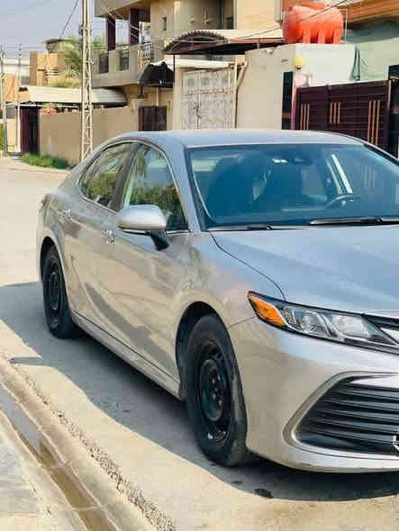 السلام عليكم 
كامري للبيع موديل 2024 LE (ماشية 35 الف)
كامل التفاصيل ورقم الشاصي بالصور موضحة 
المواصفات 
1)تشغيل بصمة 
2) اشاير بالمري 
3 ) رادار امامي ورادار خلفي 
4) تحديد مسار و تحديد سرعة 
5) كاميرة خلفية دوارة 
6) رادار بالمري 
7) كرسي السايق كهرباء 1
8)هاند بريك دكمة 
9) ثلاثة وضعيات قيادة 
10) لايت امامي زنون و خلفي لد 
11) تحكمات استرين كاملة وكاربلي … والخ 
12) حساس ابواب 2 
13) ((((ويل اسود من امريكا اجه بيها ))))
((👈وارد امريكي حادث خلفي بچم كبس👉))
(( 👈👈👈بدون ايرباك)) 
بأسمي رقم بغداد شرط التحويل 
سعر ( 215 ورقة وبيها مجال قليل )
***********
