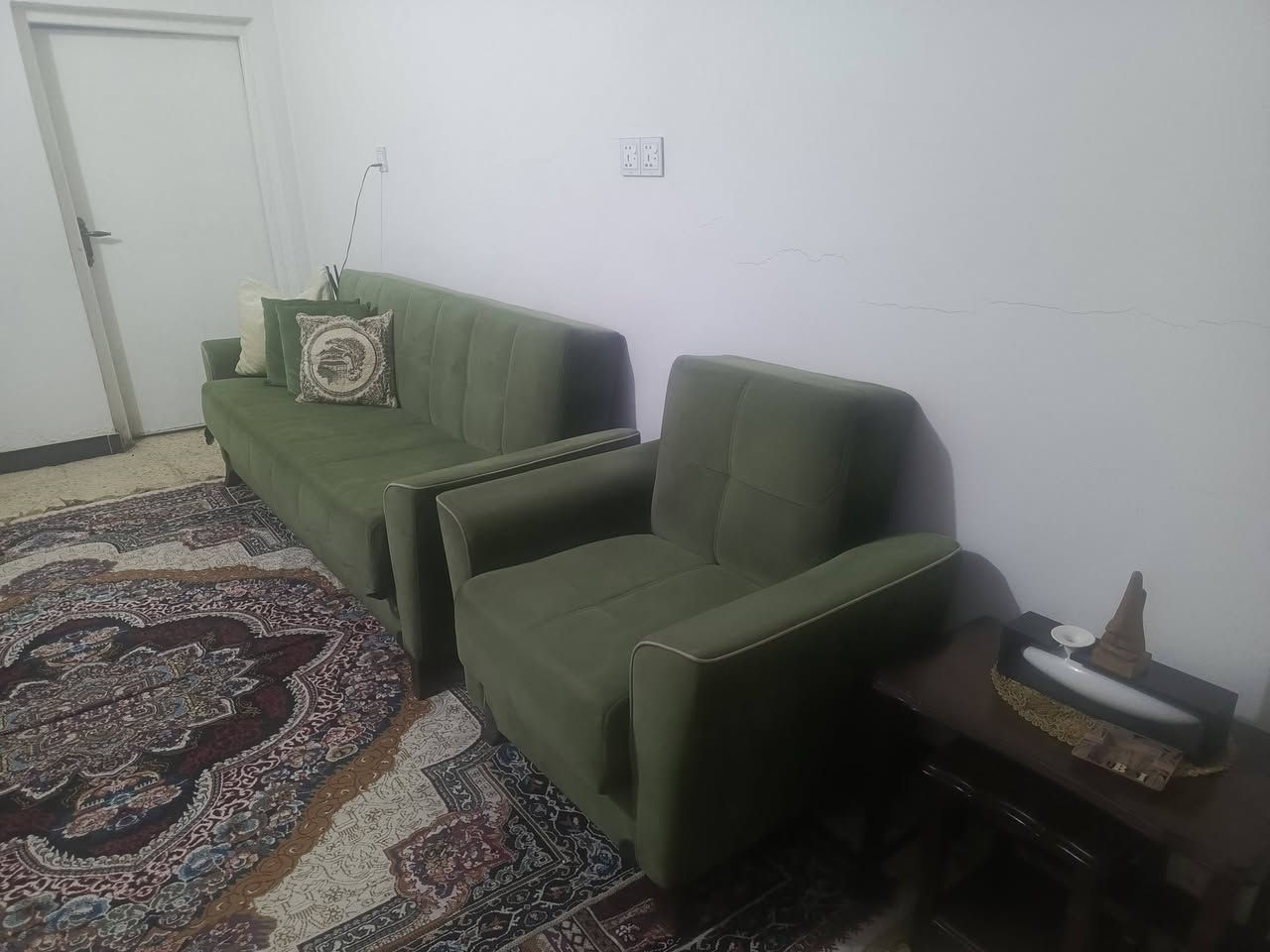 السلام عليكم
للبيع اغراض منزلية 
تخم قنفات تركي ٨ مقاعد بي مخزن ويصير سرير ب٥٠٠ الف 
٢ مكيف توسوت شغال الواحد ب٢٥٠ الف الواحد 
كاونتر سنك متر ونص ب٢٠٠ الف 
المكان حي اور للاستفسار الاتصال ***********
