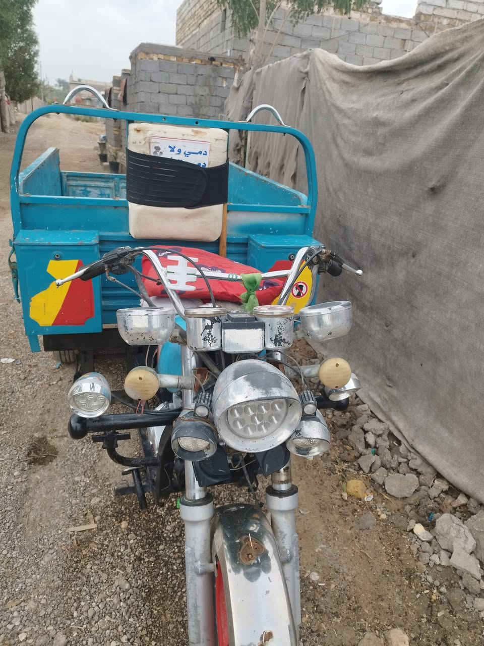 السلام عليكم ستوته مديل 19 اؤراق اصؤلي مكينه 24 جديده مامفتوحه كلها شغاله مابيها نقص سعرها 1.400 اؤ بيها مجال قليل مكانها حله ناحيت النيل  الشراي بيه خير ؤيدلل
***********
