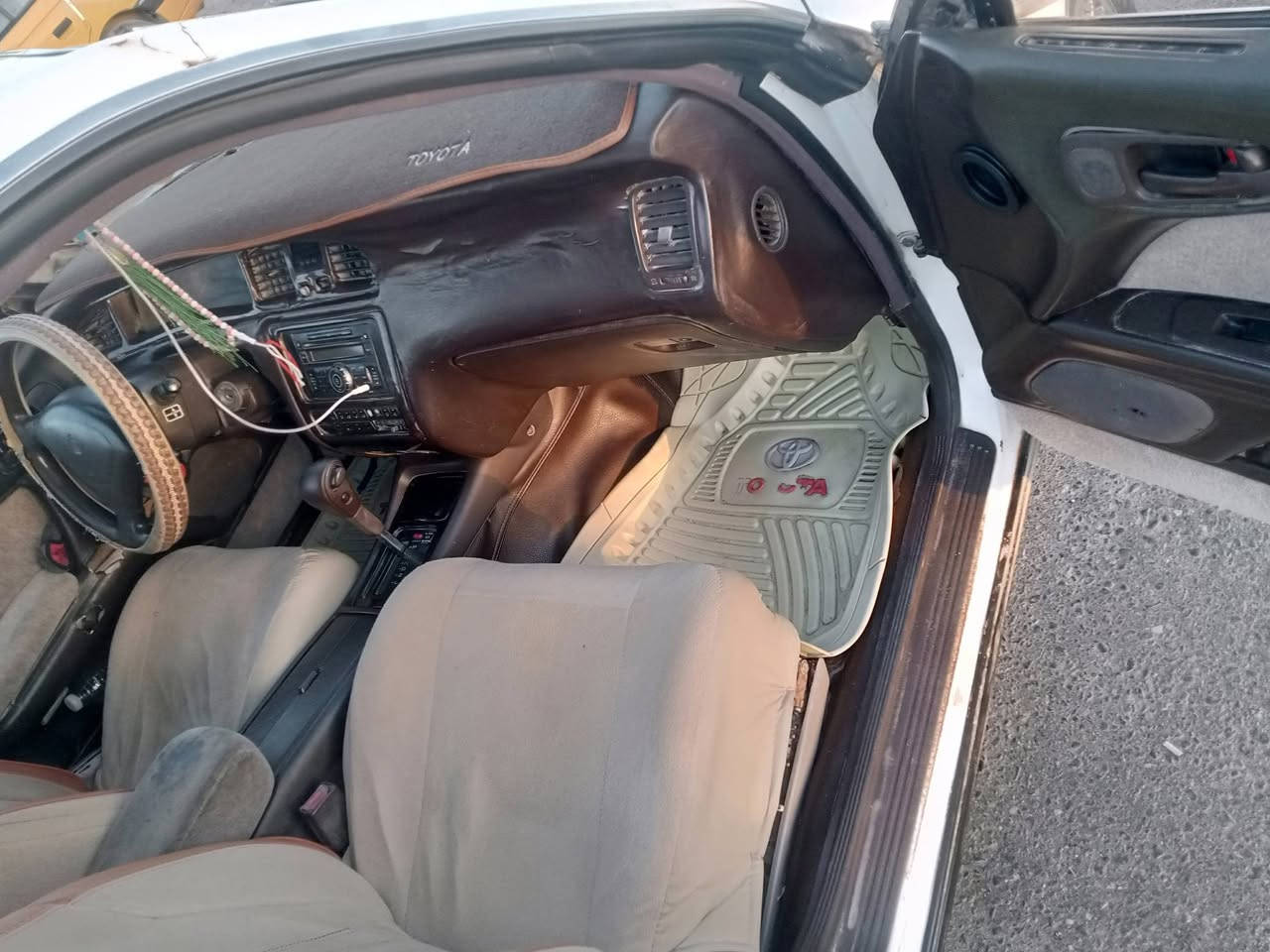 السلام عليكم بطل للبيع سياره مقبوله من القصه حداديته حلوه طائرات الجدد كهربائياتها شغاله رقم بصره على من السياره نقل جثه سياره حلوه جاهزه عنوان البصره السعر 38 *********** كيلو مكينه جدد مقفولات مراوسه ومراوس مارك كريستال مقصوص النقل عادي
