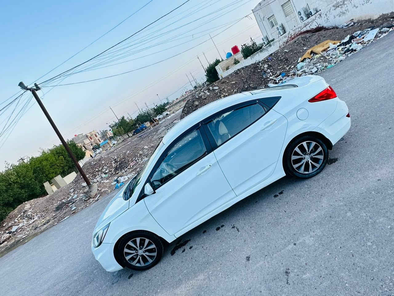 للبيع هونداي أكسنت 2015 خليجييه
رقم بغداد الجديد 
سنويه هزه جدد بأسمي  
محرك 1600 دووش المرغوب دبل قطره 
كير AT مكفوول
صدر نظيف جداً 
تخم تاير نظيف 
ويل كب بلادي 
داخل بيجي
دوشمه كشنات 
تبريد ثلج 
سياره نظيفه كلشش جاهزه
بيه طخه بسيطه بالجاملغ وبنيد مرشوش
السعر 106 ورقه مجال بسيط جداً

***********
مكاني الغزاليه
