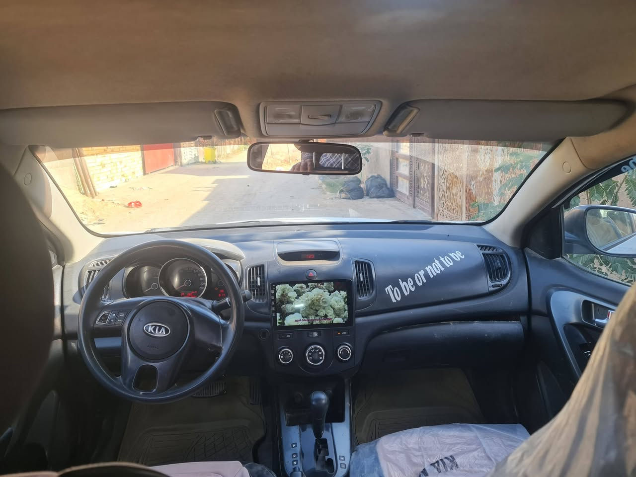 السلام عليكم للبيع كيه سيراتو خليجي موديل ٢٠١٠ السعر ٩٥ بي مجال ***********
