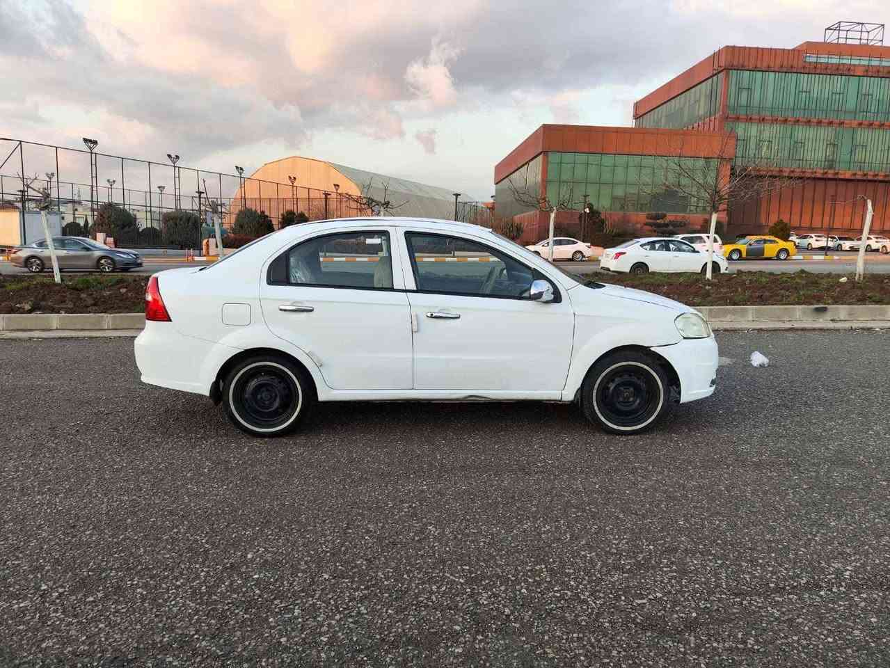 افيو 2011ناوزه رد گيرتؤماتيك مه كينه ي فه ل چوارتايه تازه كاره باي مه زبوت بي ته قه و ره قه بيشو دواي چه كوشي بيوه نيه سه ياره كه مالي دؤسته سه نه وي به سه رجوه سعري 50گه لا و مه جال *********** السليمانية, العراق
