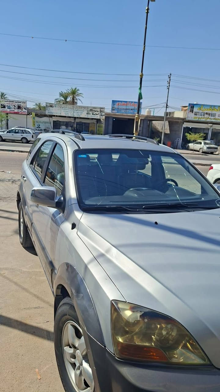 سورنتو موديل 2009 
حره رقم بصرة  تحويل مباشر رقم الجديد. 
السياره كفاله من الضربه فقط صبغ بنيد بدون معجون أثر جراد. 
جاهزه من كلشي تبريد حدادة كير مكينه ع البلاد. 
السعر 110 وبيه مجال قليل.
***********
