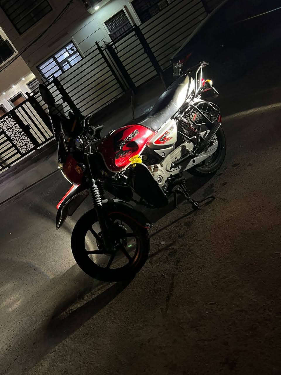 سلام عليكم بوكسر 2023 نظافة فول ماشيه 32الف دراجة حلوة ونظيفة وما متعوب كهربائيات كلهة شغالة مرقم بغداد بسمي تحويل ثاني يوم  السعر 2300وبيهة مجال للطيبين
المنصور الداودي. ***********
