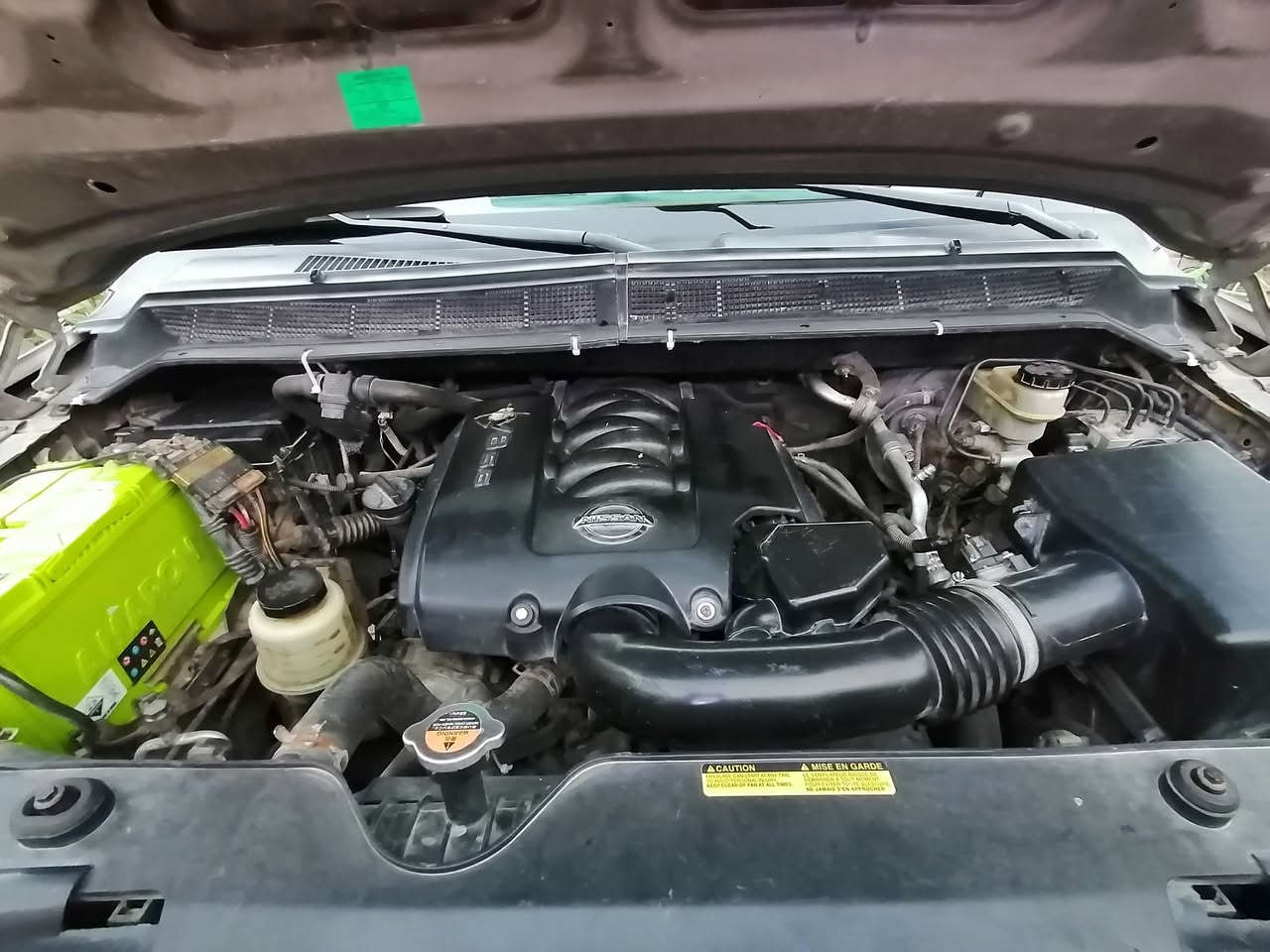 السلام علیکم نيسان ارمادا ۲۰۱۰ بصرة رقم دولي باسمي اللون رصاصي رمادي محرك كير حدادة تبريد طخم تاير بيها ضربة بالجاملغ الايمن السعر ٩٠ وبيها مجال عنوان بصره أبي الخصيب قرب محطة للوقود رقم الهاتف / *********** أو مراوس بستاركس ٢٠٠٧ مسكر اوتوماتيك خصوصي
