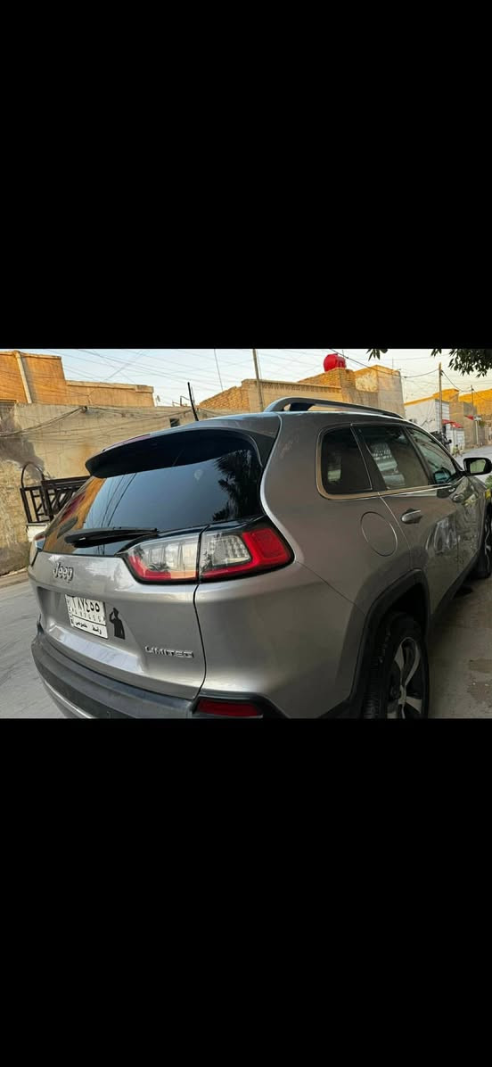 جيب بزون 2019 ماشيه 39ميل بصمه تشغيل عن بعد رادارات بلمري حساسات خلفيه تحكمات ستيرن  تبريد قطعتين السياره  حادثها موجود بلمنشور واكو سونار لمتدد بس فتحه مابيها 
السعر على الخاص ❤️ واذا اكو مراوس هم


**إذا كنت صاحب هذا الإعلان وتريد حذفه لأي سبب، رجاءا أرسل رسالة إلى الدعم الفني**