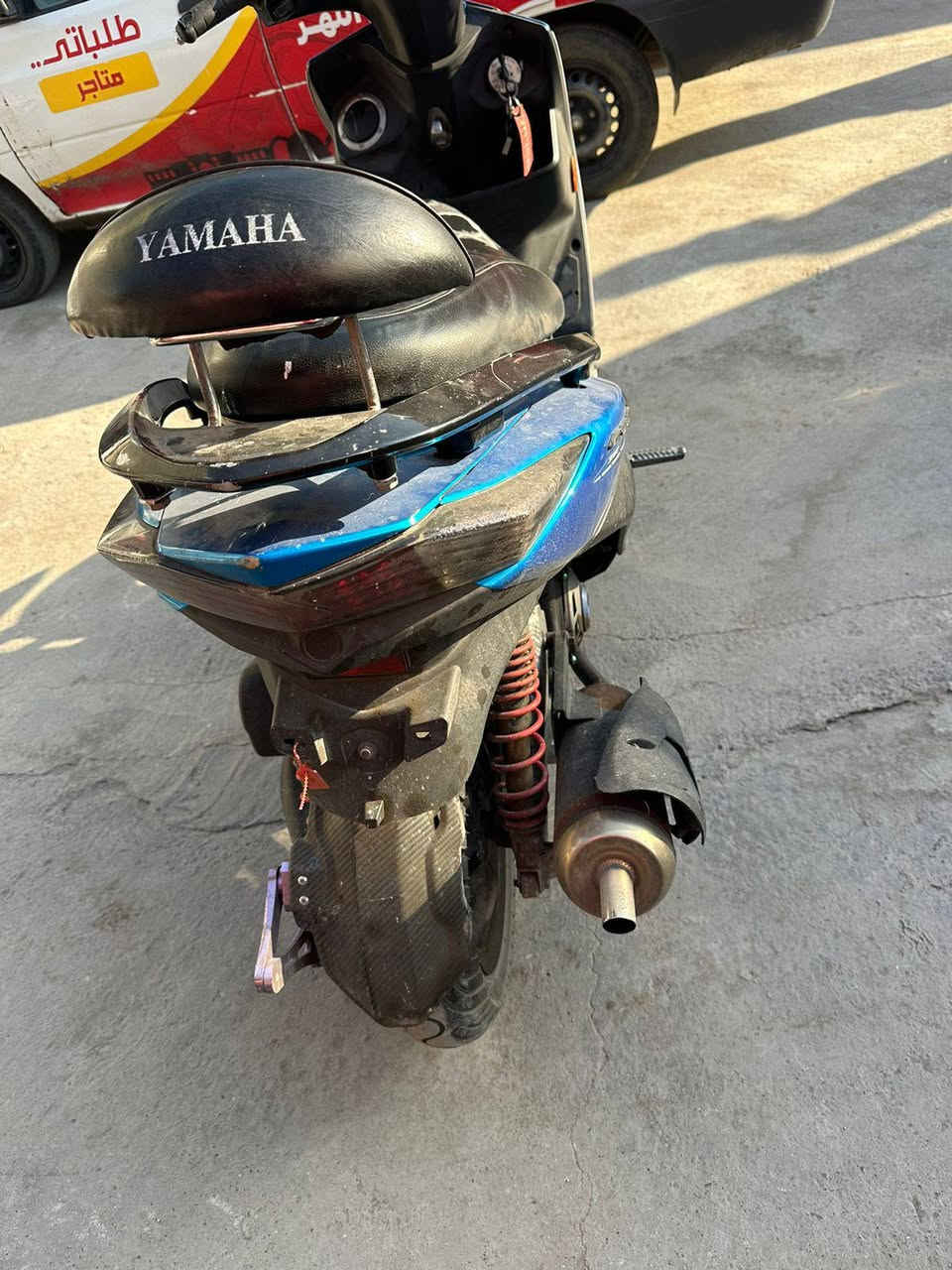 سلام عليكم سكنس لد مزود شركه من الدوام للبيت  كفاله عامه فقط الدبل الامامي تعبان شوي 
الهاتف ***********
