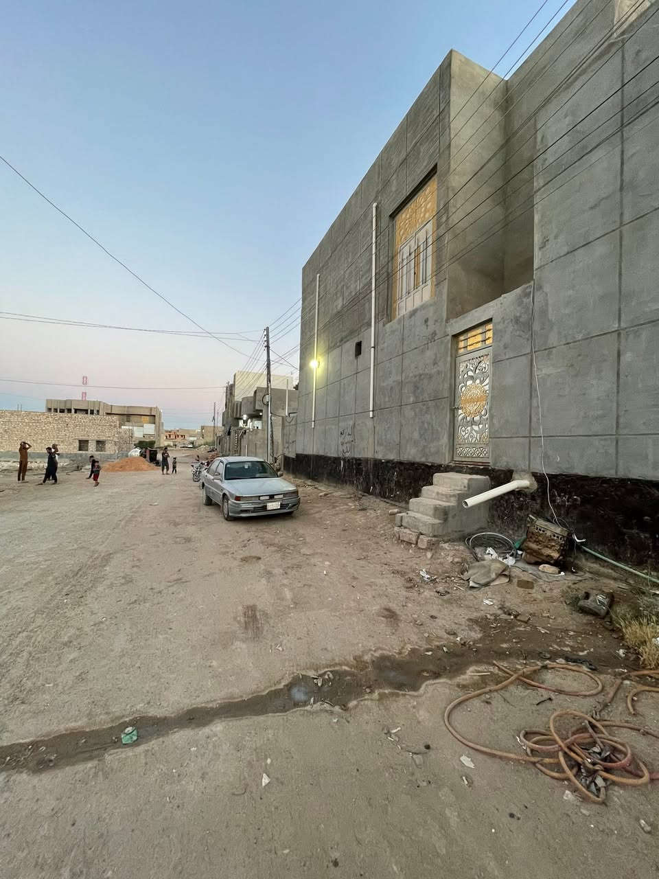 بيت البيع ركن الموقع / الرمادي /6 كيلو /قرب مجمع الهندسي/ وقرب قيادة شرطه الانبار
المسساحة 200متر 

تفاصيل البيت /  طابو صرف / طابقين الول بناء حجر طابق ثاني طابوك بيت فول كامل ناقص بس واجهيه/قريب على شارع15

السعر 110مليون وبي مجال عدد القرف5/ 

للاستفسار ***********
