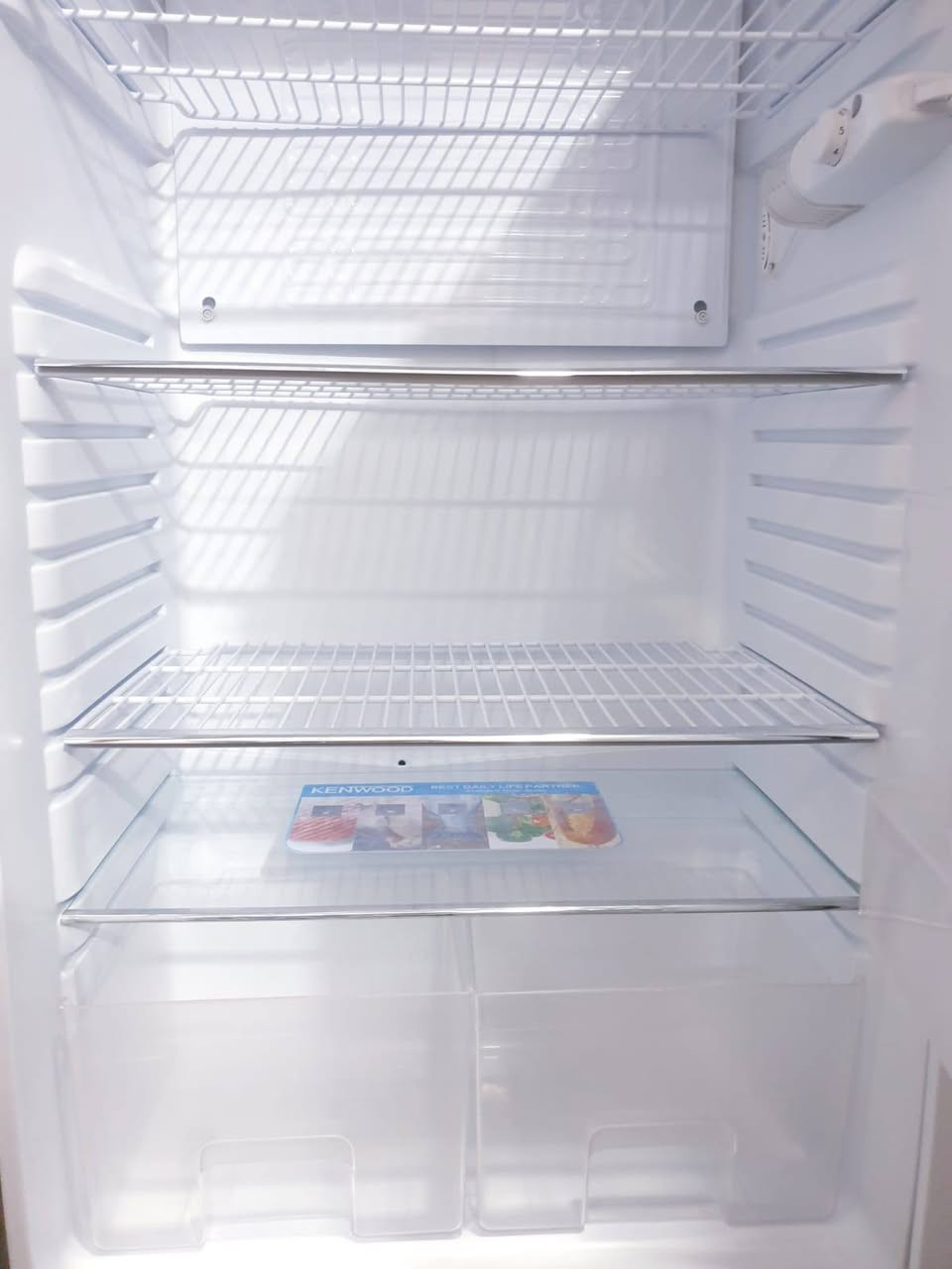 ثلاجة موديل Kenwood 
حجمها 24 قدم تبريد قوي وسريع 
واقتصادية في استهلاك الكهرباء 
سعرها 650 مكاني بغداد الشعب


**إذا كنت صاحب هذا الإعلان وتريد حذفه لأي سبب، رجاءا أرسل رسالة إلى الدعم الفني**