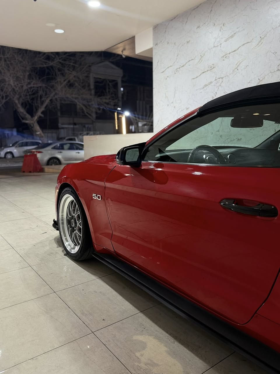 سلام عليكم
شباب موستنك جي تي GT
موديل ٢٠١٩
فول موصفات اقوه من موصفاتها ماكو
كشنات خزن 
دجتل
رادار
نقطه عمياء
مودات 
كشنات جلد
تدفئه تبريد
دركه حرف دي كاربون
تحكمات بكلشي
وبعد بيها هواي 
سياره ستوك للئخير
كير ومكينه كلش حلوات
صدراها ٨٥٪؜
تخم تاير جديد
الويل قضيه فورجد شرط اصلي
لونها احمر طماطي 
كشفها نضيف الدرجه 
سياره جاهزه بس تطلع بيها
بيها صبغ قطعتين ونص جاملغ امامي يسره وبنيد ونص الجاملغ الخلفي
بيها تعديل بل شاصي اليسره ال امامي
 بعد كلشي ما بيها
تعديلات بسيطه عل خارج
دفيوزر 
دوسات 
لحيه
مري بتمان
لدات متغير عل ريمون
يدات باب 
بك لايت سموك اصلي
سبايدر تراك بكج
بل داخل بيها مسطره مال تراك بكج
ودركه كاربون هم اصلي 
سعرها ١٧٨ وبيها مجال بسيط
مكانها بغداد الوزيريه
تواصل ***********
