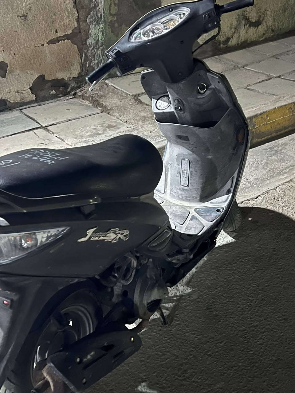 جي فور للبيع سلف هندر كهربائيات كلها شغالة مكينة ما مفتوحه العنوان ناصريه مركز السعر 575 وبيها مجال قليل 
رقم التلفون ***********
