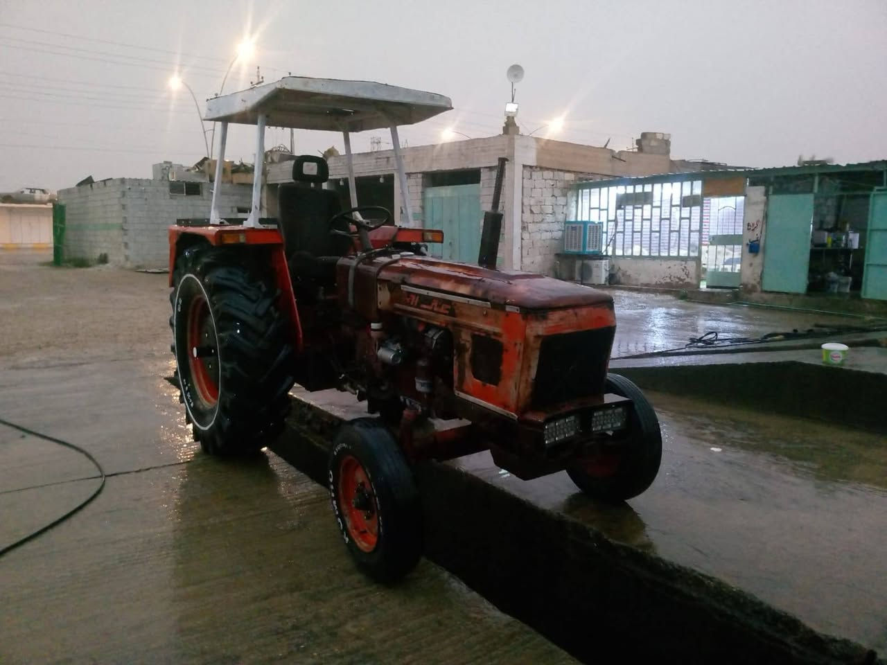 تنكتر عنتر للبيع بعده نضيف سي اويل جديد دهن محرك جديد


**إذا كنت صاحب هذا الإعلان وتريد حذفه لأي سبب، رجاءا أرسل رسالة إلى الدعم الفني**