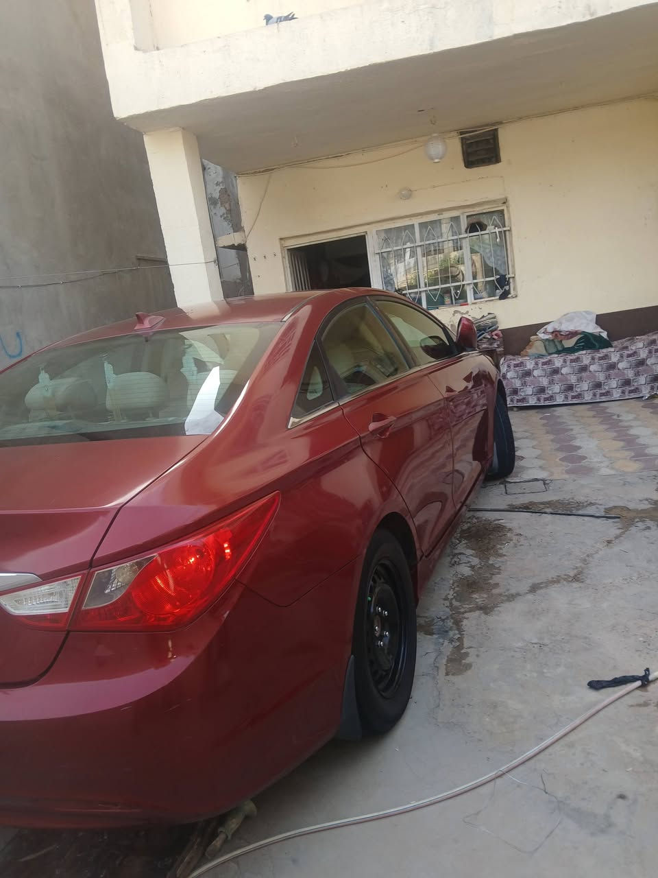 سلام عليكم سوناتا مديل 2013 بسمي مداور ثاني يوم
سنويه+ لوحات + هزه قبل ٥ الايام سويتهن 
مواصفات كشن كهرباء تدفئه تبريد كشن 
تحكم ستيرن جهتين شاشاه كامره 
بيها هواي تفاصيل معرفه 
محرك 2400 جي تي سياره كلش حلوه 
ماشيه 140 الف فقط 
سعر95 وبيها مجال قليل 
حداديه أماميه قبل ١٥ يوم شدتها 
سياره حلو مال جناي 
*********** رقمي 
سونار بالصوره مكاني بابل
