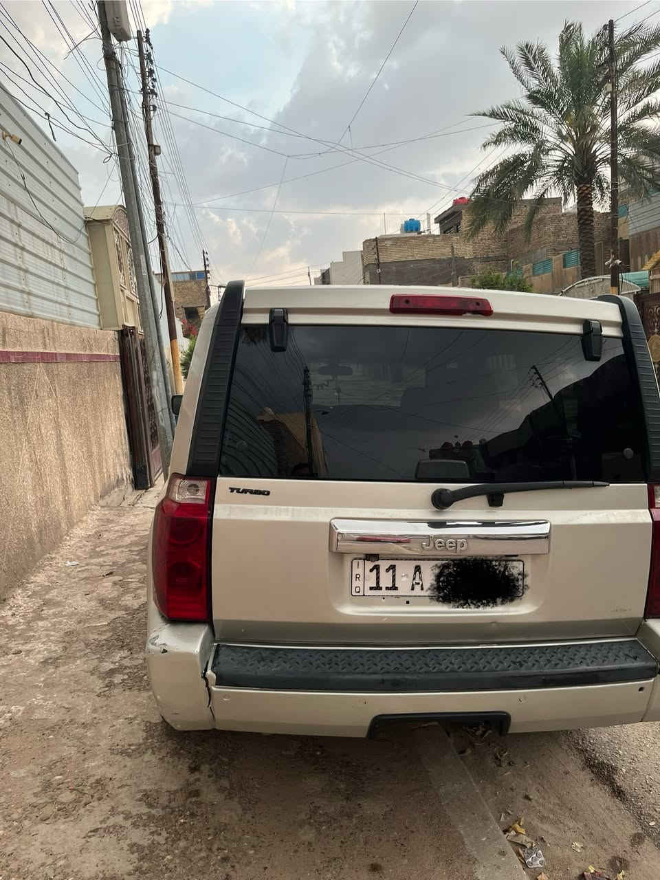 سلام عليكم جيب كومندر 2007 لون ذهبي محرك 4700رقم بغداد سعر 83وبيه مجال
***********
