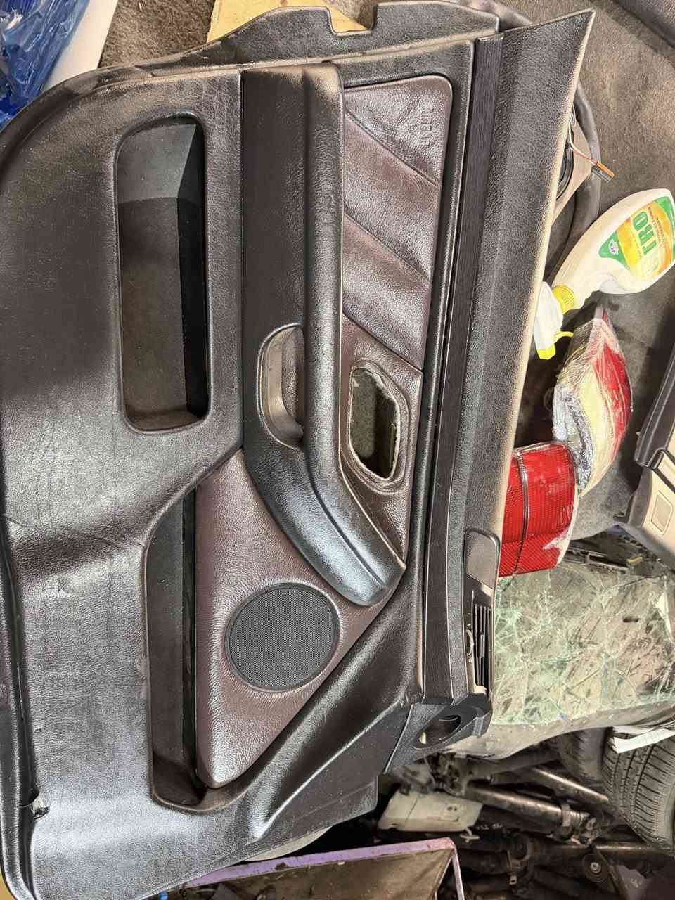 غرفه صقر كامله هى وملحقاته من دشبول وفرس وجكامج كامله وربل بوب وددوسات ترحيب فقط بدون سقفيه باقي الغراض موجودات  وغرفه حاويه لون بنفسجي مميز السعر 400$ قفلها

***********
