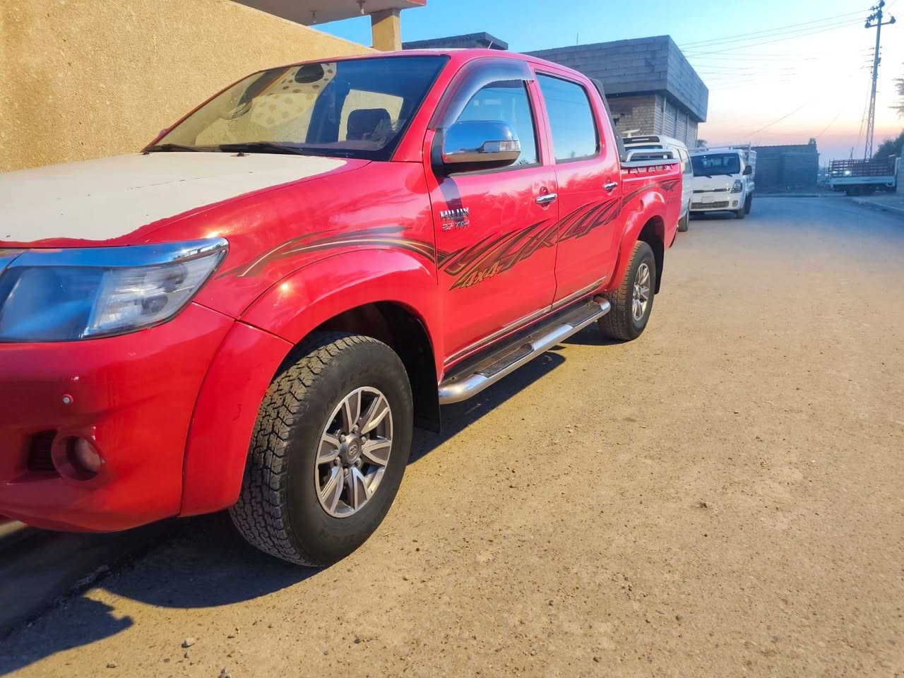 فورويل مكفوله للبيع موديل 2013رقم واسط مكان السياره بغداد الستفسار على الرقم ***********1
