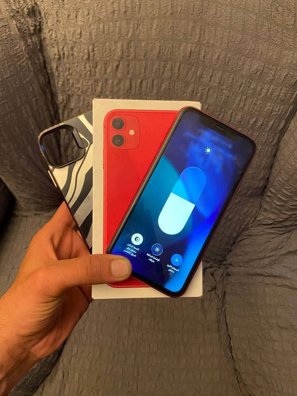 ايفون 11 للبيع جهاز غني عن التعريف 64كيكه بطاريه 77
جهاز بلادي كله السعر 170 الف تواصل *********** او خاص
