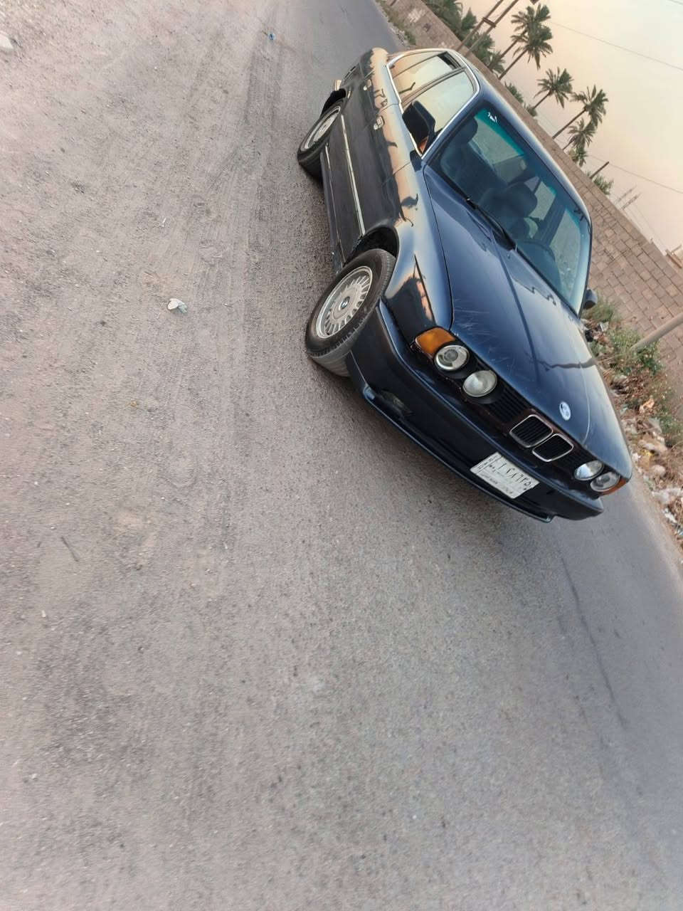 للبيع بي ام موديل ٩١حجم 20 كير عادي  كربلاء مشروع وطني سعر ٣٥$ موبايل ***********  محرك وكير مكفولات  مكفوله من ضربه وتبديل صبغ للجمالية حداده جيده كهربائيات كله شغاله كشن كهرباء فتحه سلايت  مكاني بغداد بغداد, العراق
