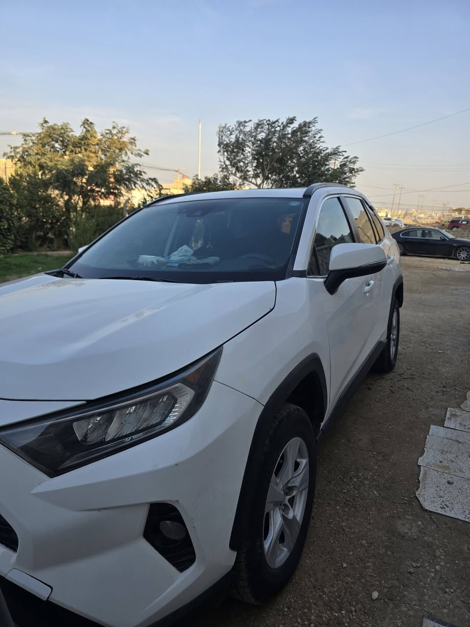 راف فور٢١بانزين
xleمعروفه بالمواصفات
 ثلاث قطع صبغ قطعتين
بنيد وجنطه والثالث باب السائق بالعراق والتفاصيل اتصل
***********
والسعر ٢١٠ بدون ايرباك
