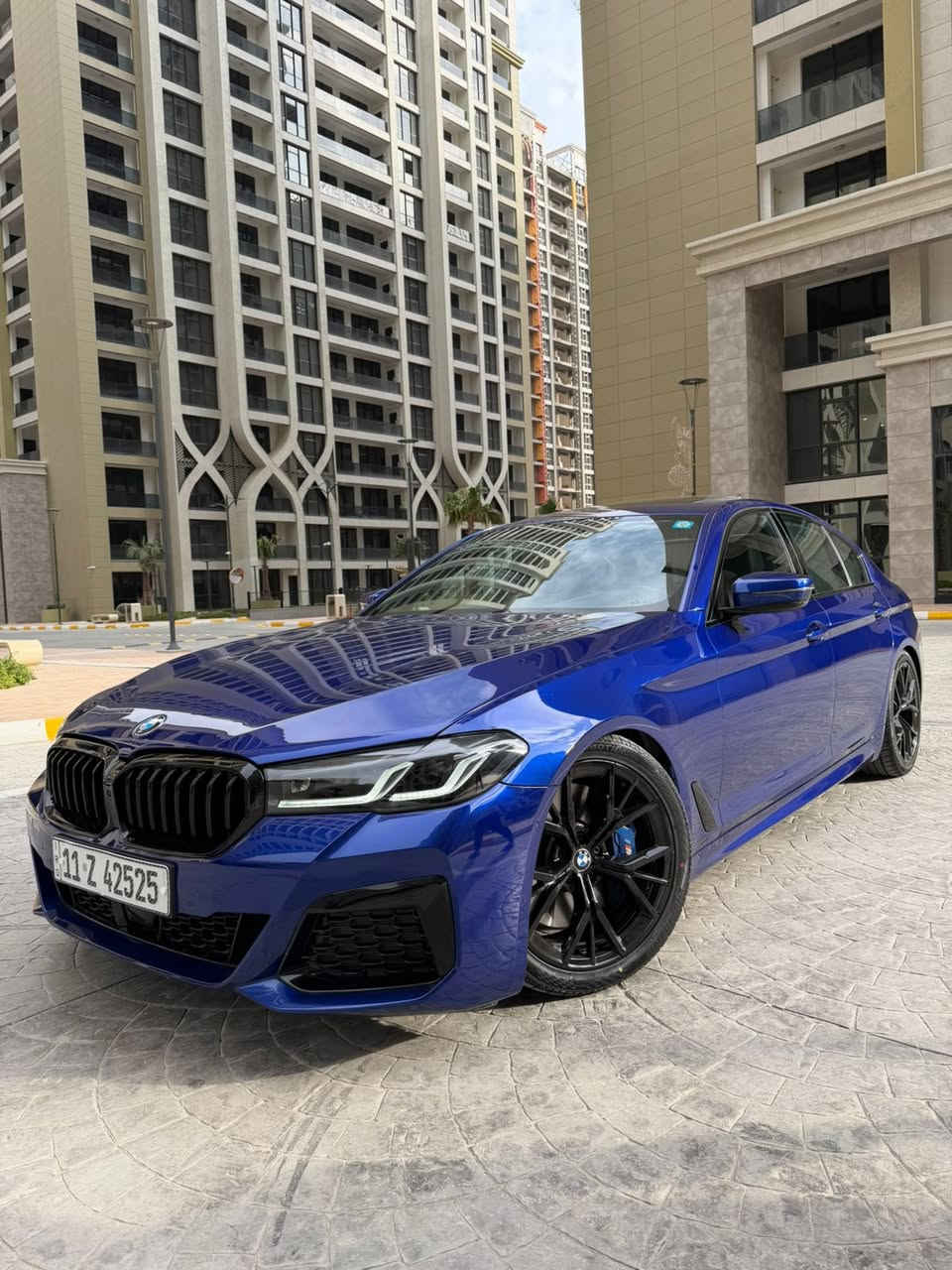 السلام عليكم
bmw540i 
موديل 2022 ام بكج اصل
ماشيه 35 الف كم
رقم بغداد
السياره فول مواصفات كلشي موضح بالصور 5 بردات ورادارات السياره لون مميز هذا اللون يجي بس بالام فايف وبيها لويات مهبطه من امريكا

السياره اي نقص ما بيها صفر مسج حتى الچيك طافي 

حادث بنيد و دعاميه بدون دواخل شاصي ولغد مكفول اير باك ستيرن ودشبول
السعر 38500$ يعني 385 ورقه
للاستفسار ***********
