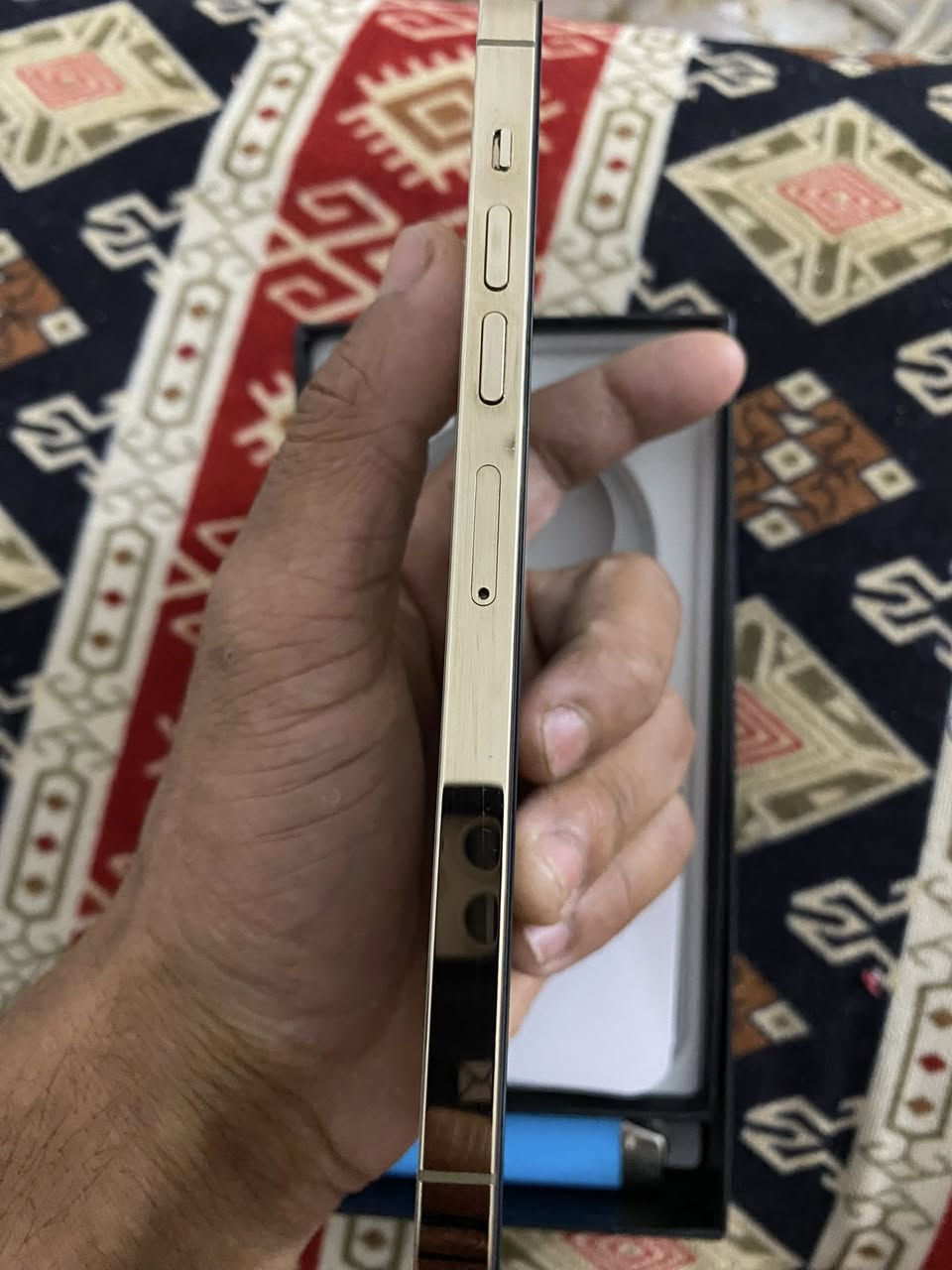 السلام عليكم جهاز13بروماكس ذاكرة512 بطارية88وقراضه كاملة العنوان كرمة علي ابوصخير  الهاتف***********
السعر750بي مجال
