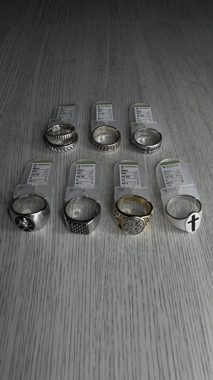 تشكيلة خواتم اصلية من براند SIX الالماني

ستانليس ستيل طلاء ثابت واصلي بضمان

القطع كلهن اصليات وعليهن الـ Price Tag الاصلي ما منزوع
سعر القطعه 10 الاف وموجود توصيل


**إذا كنت صاحب هذا الإعلان وتريد حذفه لأي سبب، رجاءا أرسل رسالة إلى الدعم الفني**