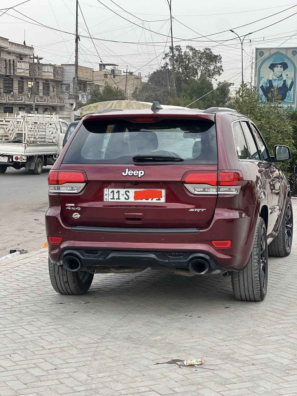 جيب شيروكي 
مديل 2020. ارباك السياره كله سليم
لون ماروني 
عليها ويل SRT رياضي
بصمة +بصمة ابواب 
رادار  خلفي  جانبي 
شاشة 
كامرة دوارة 
حساسات 
ايكو 
سبورت حلبات 
كرسي كهربائي
نضام A إطفاء ذاتي 
وبعد بيها مواصفات
السيارة بسمي ههزة جديدة رقم جديد 
صور امريكى موجود وي الصور 
مكاني بغداد  بلديات 
سعرها 195 ورقة وبيها مجال قليل نازل بسعرها اريد ابيع الموشراي رجاء لا يتصل
*********** اتصال او واتساب
