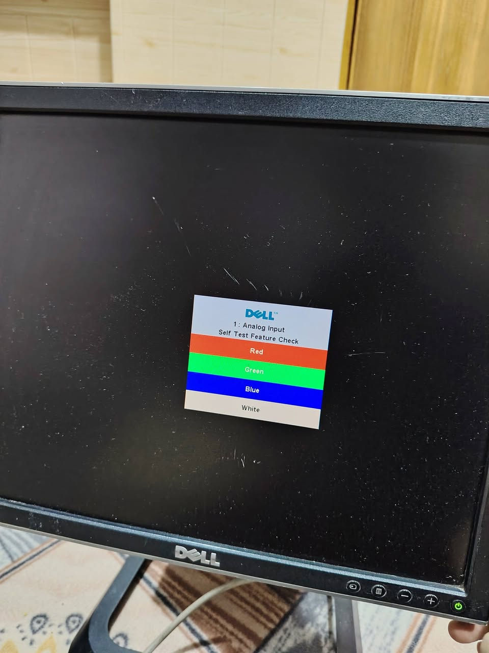 شاشه بهذا الشكل مع الاستاند مالتها وزن كلش ثقيل شرط الفحص كلشي موضح بالصور


**إذا كنت صاحب هذا الإعلان وتريد حذفه لأي سبب، رجاءا أرسل رسالة إلى الدعم الفني**