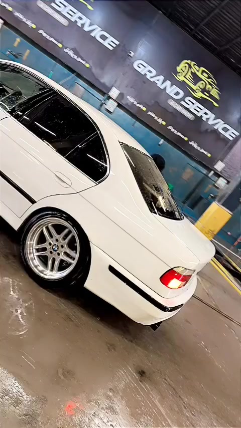 BMW سەقەری براوە براوە مۆدێل ٢٠٠٣ قەپات مواسەفات ناو زەرد ناو جلد کوشن کارەباو خەزن مەکینە ٥٣٠ دەبل دیجیتال ئێمە سەیارەکە بیلاد ٤ تایەو ویلی لۆکی لە ژێرە سوکان ڤۆلۆمە قەپاتە سەیارەکە تەبریدو گەرمی  بە شەرت گێرو مەکینە بە شەرت ٤٥ گەلاو محامەلە


**إذا كنت صاحب هذا الإعلان وتريد حذفه لأي سبب، رجاءا أرسل رسالة إلى الدعم الفني**