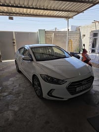 النترا موديل 2018 للبيع  فول مواصفات  عدا البصمه بيها خمس قطع صبغ جامل...