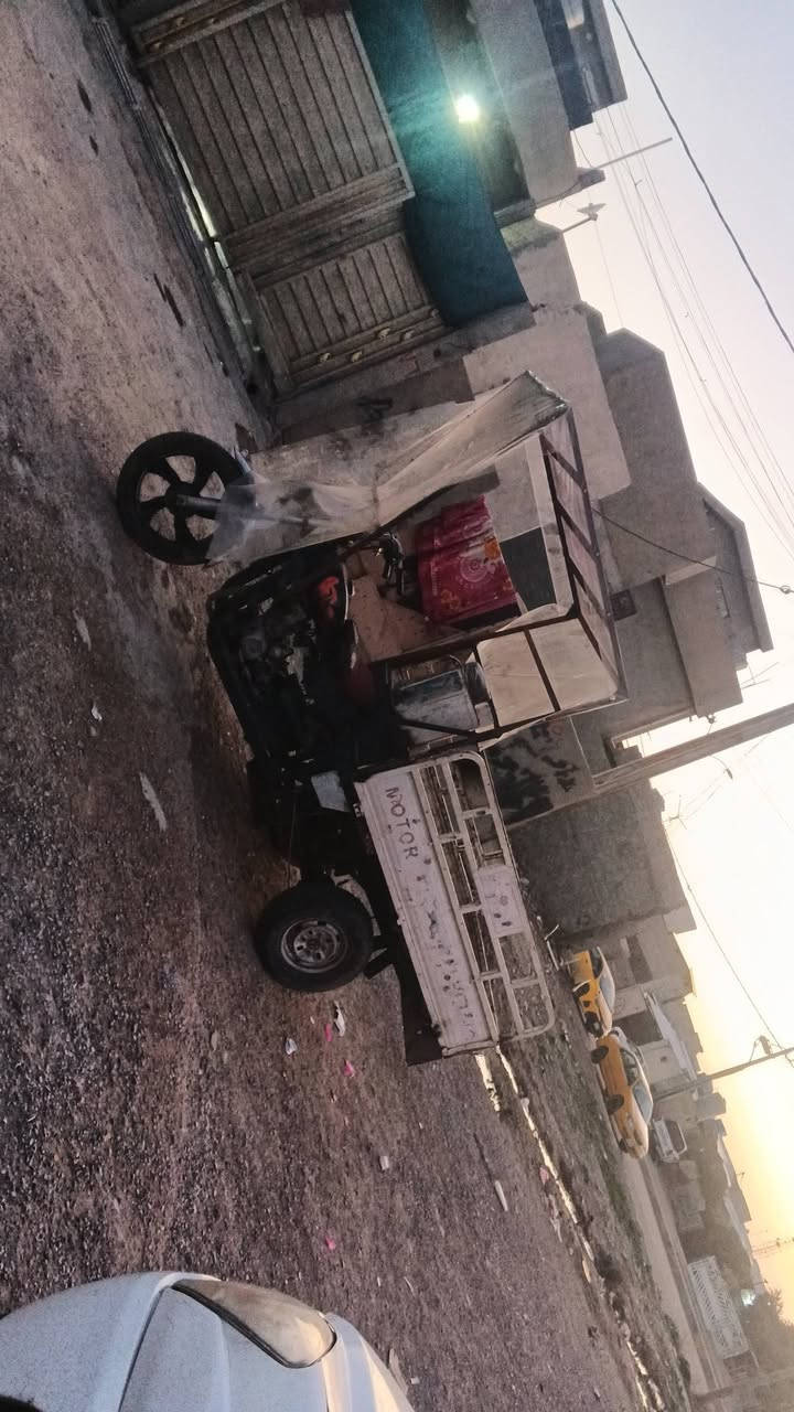 سلام عليكم ستوته للبيع موديل 14 ستوته حلوه اي عيب ما بيها   شاخوان اي عيب مابيها  ستوته احلى من الصور كل شرط رقبه شرط  شرط محرك نظيف السعر 500 وبيها مجال حق الجيه***********
