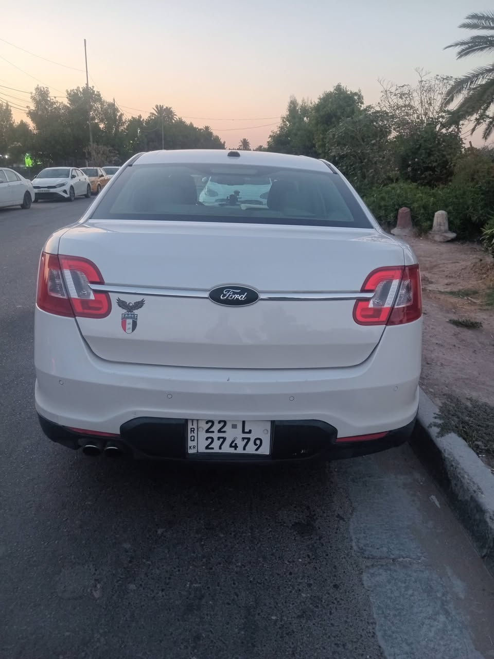 فورد تورس ٢٠١١
***********
رقم اربيل 
سنوية  تنتهي ٢٨
محرك  ٦ سلندر حجم 3.5
كير 
محرك جديد قبل شهر شديته
كهربائيات كلها شغاله
بيها ثلاث قطع صبغ موضح بالسونر ، بنيد مبدل ،قبغ الجنطة صبغ ، والتكمه مجرد رش 
غرفة  نضيفة 
تبريد خير من الله
مري ترحيب ، بلوتوث، حساسات،،كود باب، شفتات
السيارة جاهزة شغل  وطلع محافظات وبشرط تبريد
السعر ٨٨ ورقة
مكان السيارة بغداد قرب جزيرة بغداد السياحية
