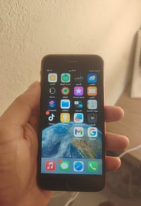 ايفون ٨ • ذاكرة ٦٤ • بطارية ١٠٠٪