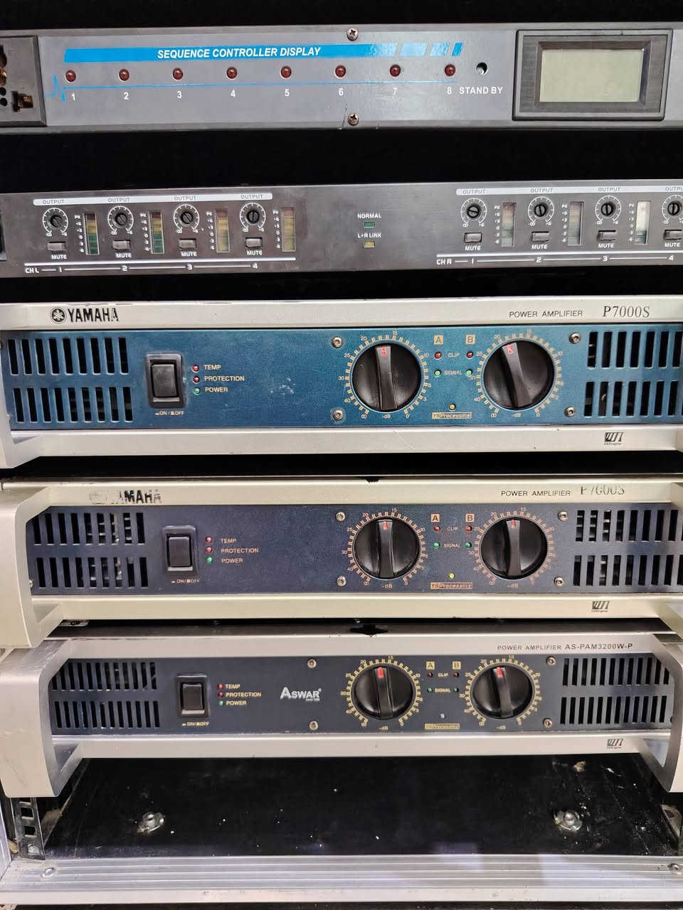 سلام عليكم  باورات  للبيع عدد 3  + ناقل اشاره نفسل وقت. هواي بي تفاصيل. +منضم اجهزه   +راك  باورات   راك مال مكسر 1000 سعر خاص عنوان ديالى 0 7747980742
