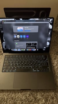 Macbook pro M4 512 GB hard 16 GB Ram 14inch Battery 100% Cycle 11 شرق ...