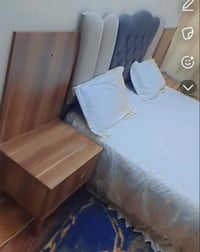 / كومدينه 2 وزاويه مرايه وميز مرايه وسرير للييع 07802816582