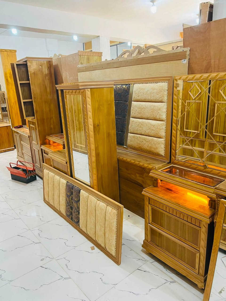 معرض الميار القيارة  قرية اجحله

نقد وقسط عل بطاقه الرافدين.   

عروض خاصه 

القسط من ٧٥ ألف وصاعد 

وبدون مقدمه.  

زورونا معرض الميار جنوب الموصل 

قرية اجحله    تواصلو معانه ***********
