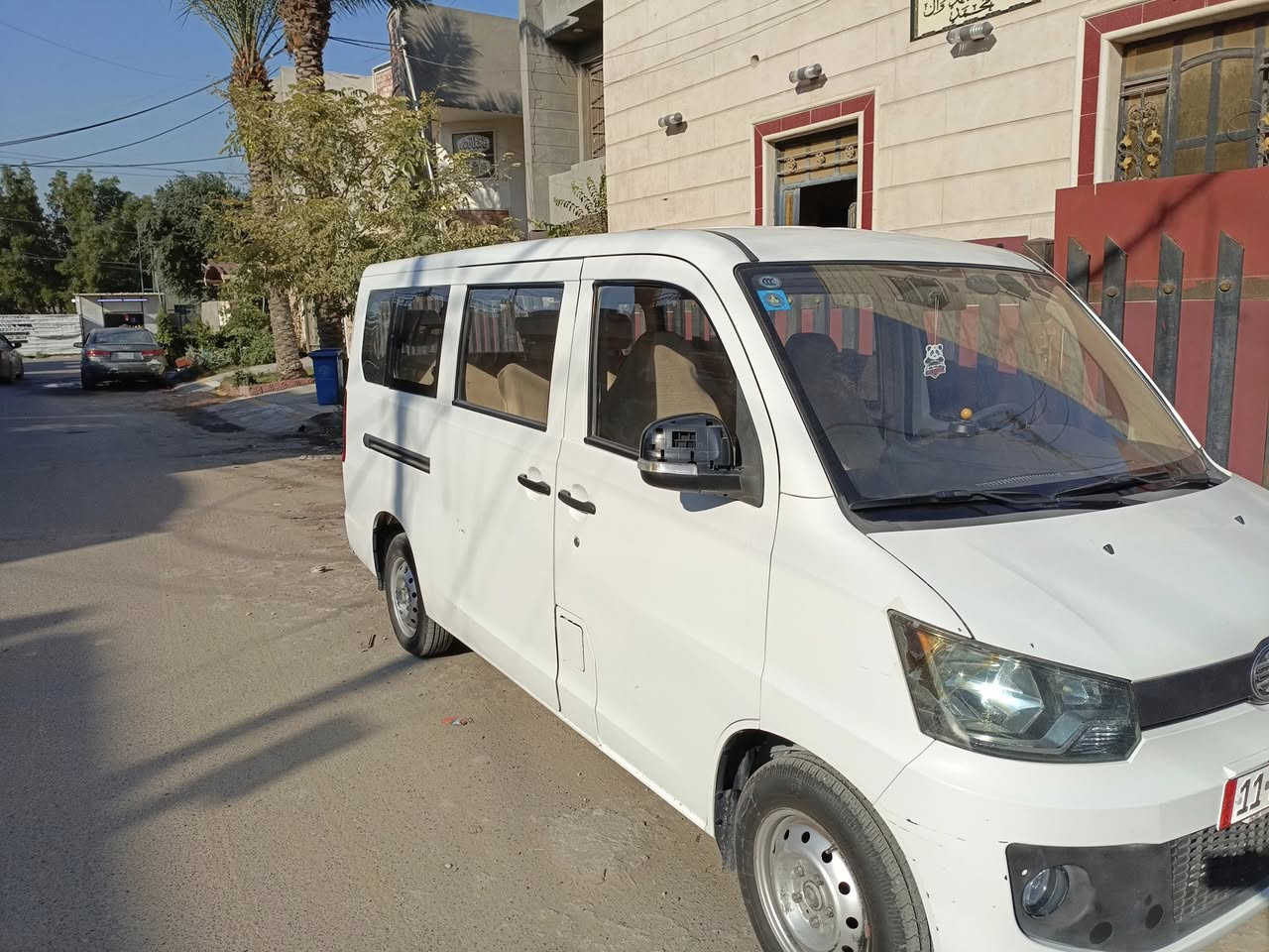 سيارة فاو نظيفة كلش 10راكب 
كير مكينة تبريد كلة مكفول سيارة خير من الله *********** وتساب اي ستفسار اني بالخدمة
