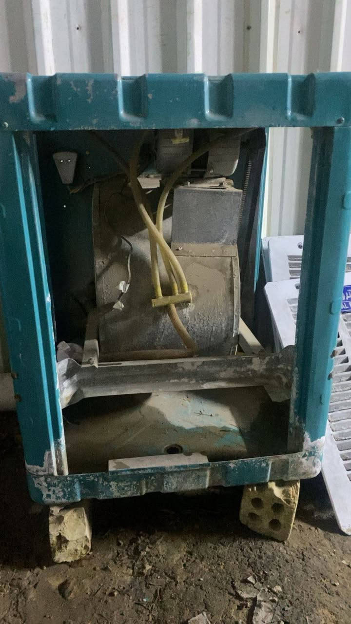 سلام عليكم لأغراض للبيع بغداد كريعات 
***********
