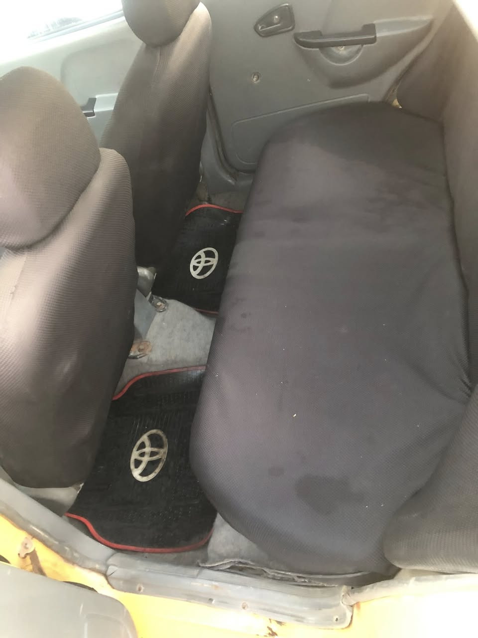 سلام عليكم سايبه مديل ٢٠١٥ بغداد بأسمي سنوية لل٢٨ تحويل ثاني يوم مكينة وكير خير من الله هيئة و غرامة مصفرة رقم انكليزي حداديه زينه دوشمه زينه باتري جديد تبريد فول بيها شاصي واحد مفطور النواقص شي بسيط رايدها ٣٥ ورقة وبيها مجال رقم ***********
