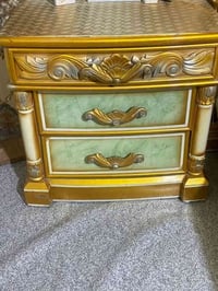 غرفة نوم كويتي نضيفه سعرها 750 بيها مجال 07762748664