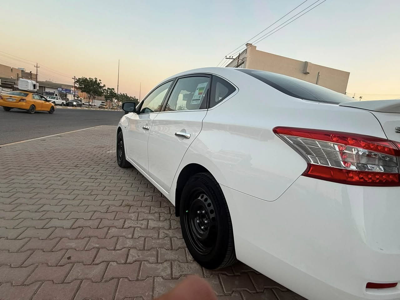 سلام عليكم
نيسان سينترا 2020  خليجي 

نيسان سينترا خليجي گير و محرك بشرت ممفتوح 

سيارة ماشي ٩٣ الف 
تبريد ثلج ❄️ سيارة كلين بدون صبغ بدون حالوب بدون 

تبديل فقط بي شبر بارد  سيارة رقم سليمانية شرط تحويل و غرامة 

سعر 125 بي مجال مكاني كركوك 

***********
